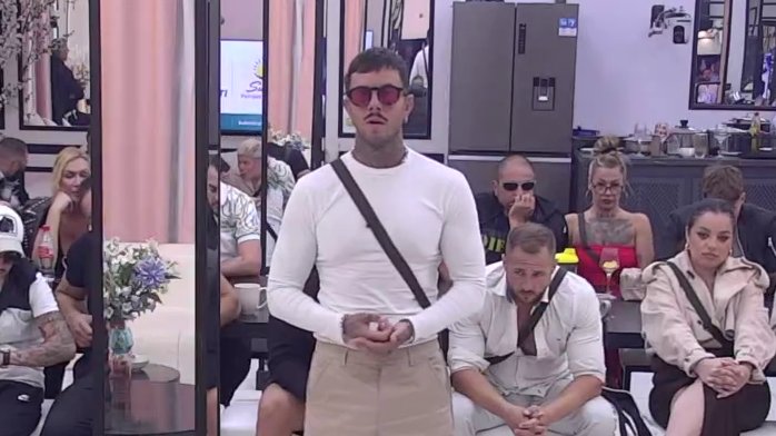ĐUKIĆ NE MOŽE DA VERUJE ANELI: Pitanja novinara otkrila razlike u vezi, izneo i mišljenje o Nori (VIDEO)