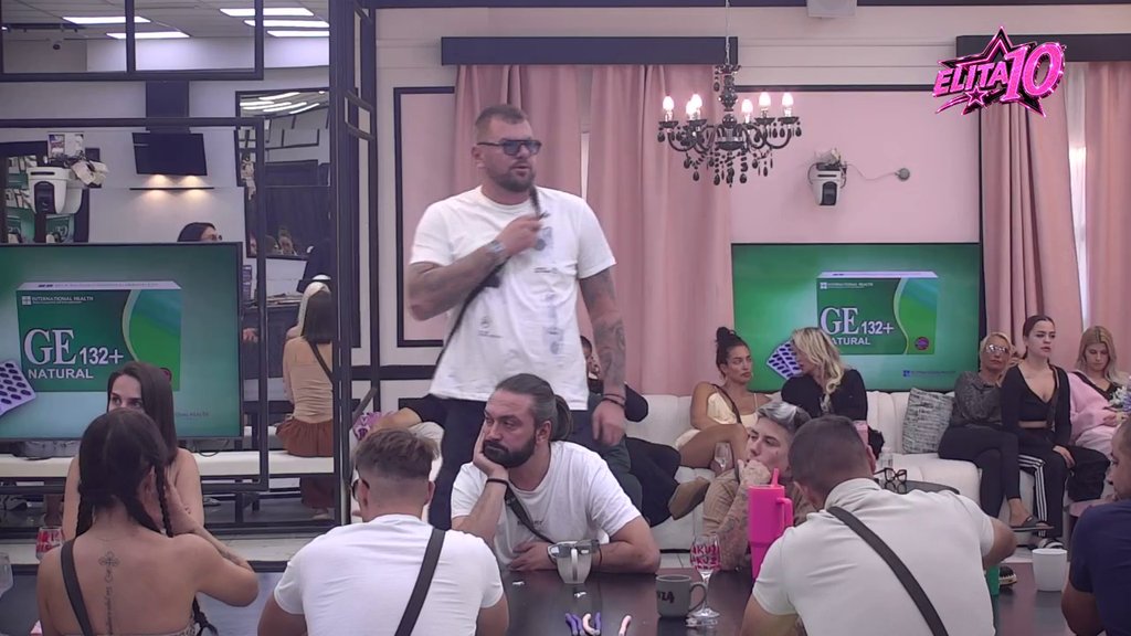 SUKOBI POTRESAJU BELU KUĆU: Janjuš ušao u otvoreni rat sa Aleksandrom Jakšić, Vanja Živić u centru pažnje (VIDEO) – sukobi u Beloj kući