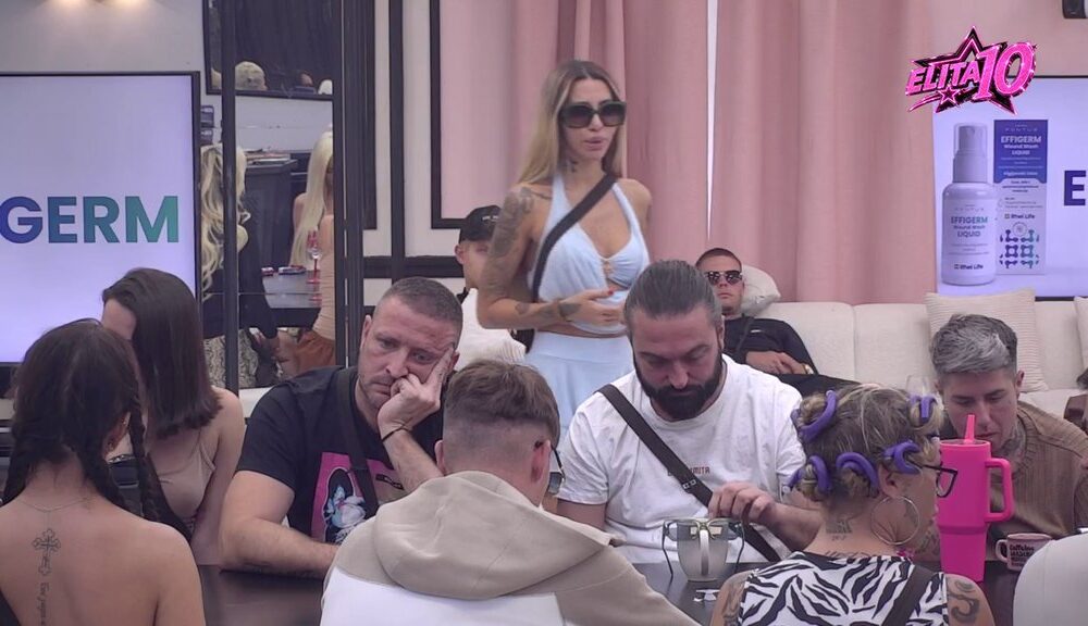 ŽESTOKA ANKETA U BELOJ KUĆI: Aneli bez dlake na jeziku prokomentarisala Janjuša i Đukića, a reakcije ne prestaju (VIDEO)