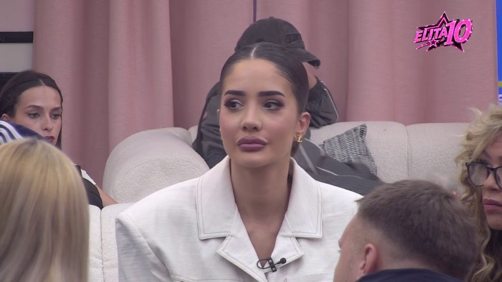 NOMINACIJE U ELITI OTVARAJU STARE RANE: Slađa Krnjajić uporedila sebe i Anđelu, a njene reči podigle tenziju među zadrugarima (VIDEO)
