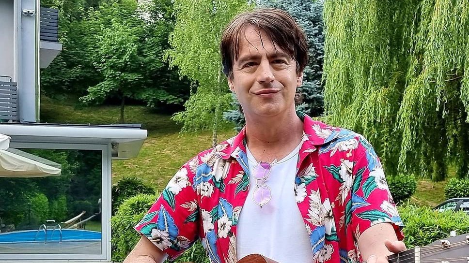 PREOKRET U LJUBAVNOM ŽIVOTU BORISA NOVKOVIĆA: Pevač se razveo četvrti put, studentkinja mlađa 25 godina više nije njegova supruga (FOTO) – razvod četvrti put