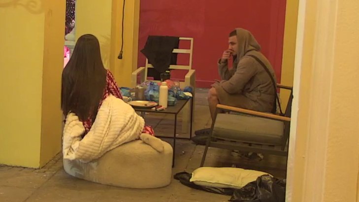 SUKOB NA IZOLACIJI U ELITI: Anđela i Marko Stefanović opleli po Leonu Caneru, komentari o padežima izazvali lavinu reakcija (VIDEO)