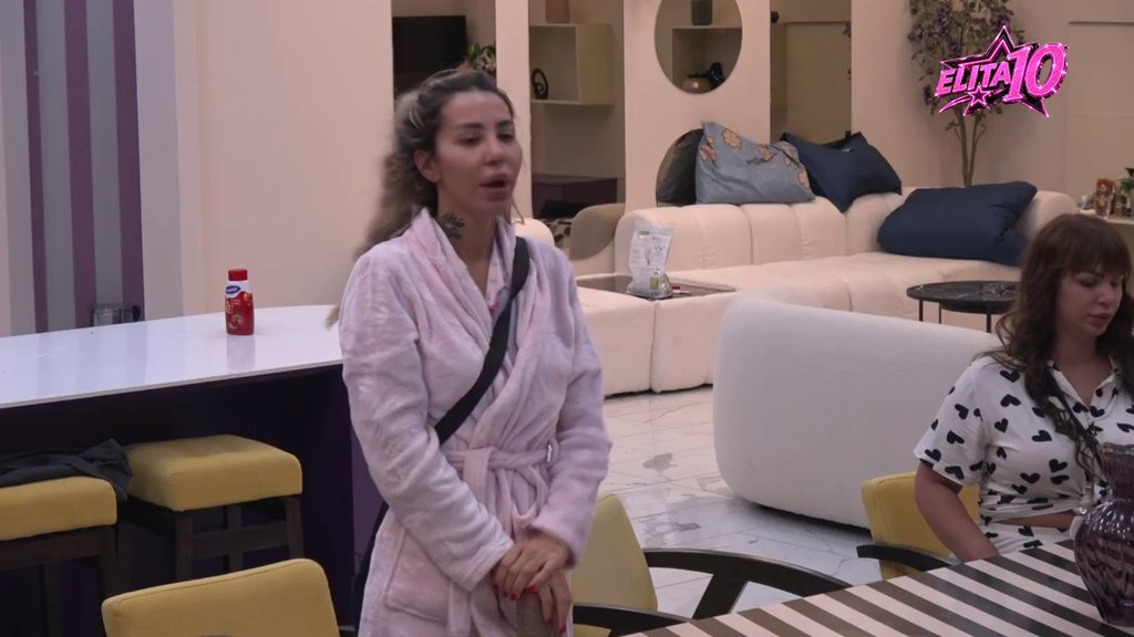 CAR IZGUBIO STRPLJENJE ZBOG JANJUŠA: Aneli otkrila pravu istinu o ljubomori i napetoj atmosferi u Beloj kući (VIDEO)