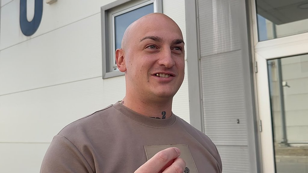 OPTUŽBE ZA PREVARU I ZARAĐIVANJE PREKO TUĐEG IMENA: Desingerica otvorio dušu o Zorici Brunclik i supruzi Neveni, a javnost ne prestaje da komentariše (VIDEO) – Desingerica Zorica Brunclik