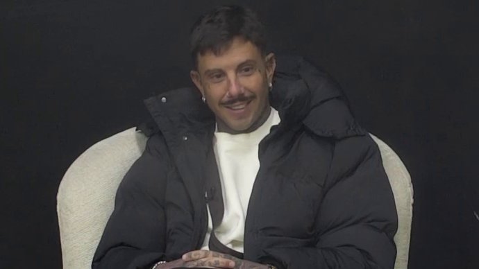 PREOKRET U PRIČI ĐUKIĆA I LAURE: Filip Đukić otvoreno o odnosu sa Laurom, a onda spomenuo Cara i Aneli – sve oči uprte u sledeći potez (VIDEO) – Đukić i Laura