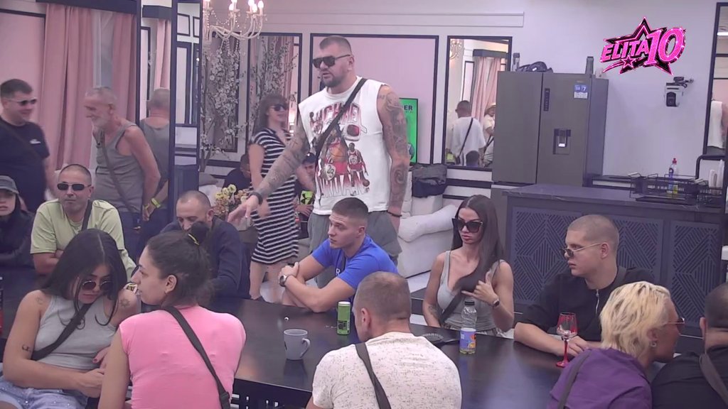 JANJUŠ POKRENUO TALAS KOMENTARA U ELITI: Imenovao dve žene za koje misli da bi odmah bile sa njim, reakcije za crnim stolom ne prestaju (VIDEO)