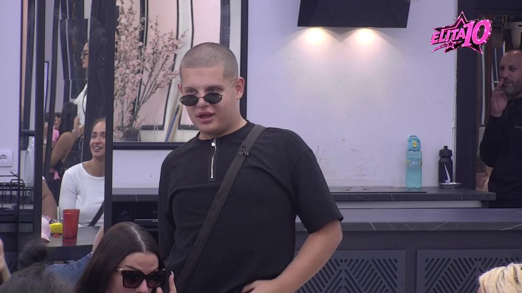 MASKE PADAJU U ELITI: Karlo otkrio za koja četiri muškarca sumnja da kriju svoju orijentaciju, reakcije ostalih učesnika izazvale pometnju (VIDEO) – sumnja na homoseksualnost u Eliti