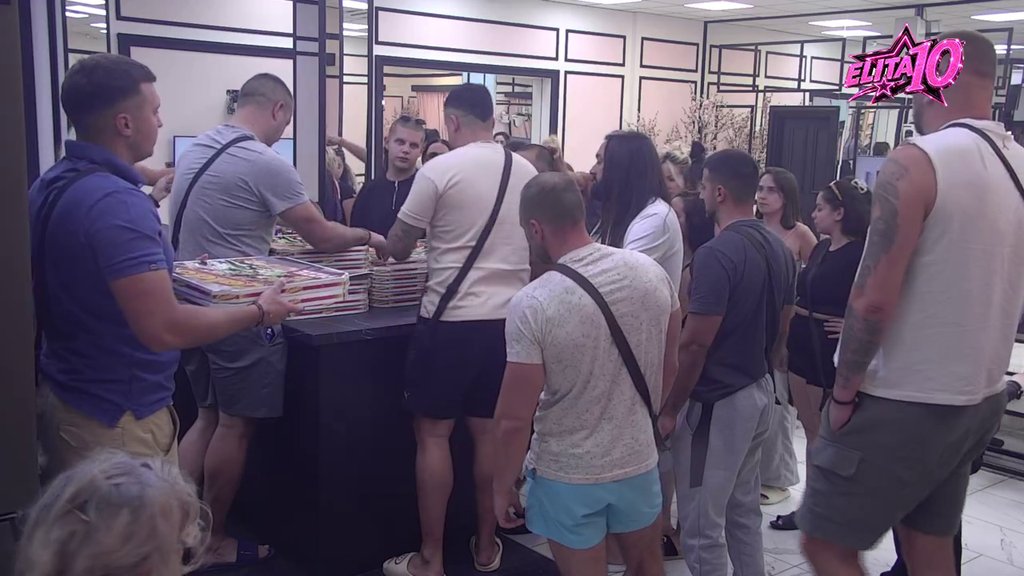 MOĆ VELIKOG ŠEFA MENJA ATMOSFERU: Stigla bogata nagrada u Elitu, takmičari složno podelili plen – Tenzična raspodela hrane u Beloj kući (VIDEO)