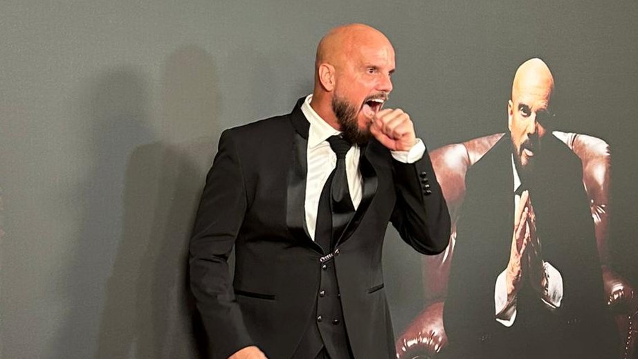 OVO SE RETKO DOGAĐA NA ESTRADI: Boban Rajović i Knez ostali bez publike, priča o nastupu koji je oborio neslavni rekord (FOTO) – rekord na estradi