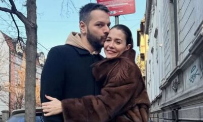 SEOSKA IDILA MARIJANE MIĆIĆ OTIMA PAŽNJU: Voditeljka pokazala kako muž peče rakiju, a ona vodi glavnu reč u dvorištu (FOTO)