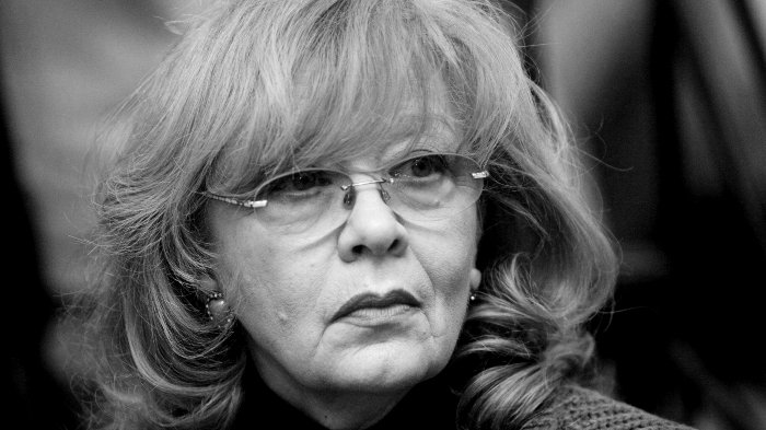 SKANDAL U KANU ZAMALO PROMENIO SVE: Milena Dravić gađala novinarku zbog neumesnog pitanja, karijera joj visila o koncu (FOTO) – incident u Kanu