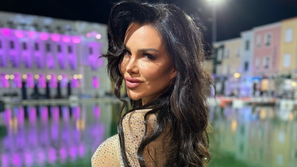 STANIJA POKAZALA KAKO SE ZNOJI NA TRENINGU: Fanovi ne prestaju da komentarišu njeno vatreno izdanje iz lifta (FOTO) – vrelo izdanje Stanije Dobrojević