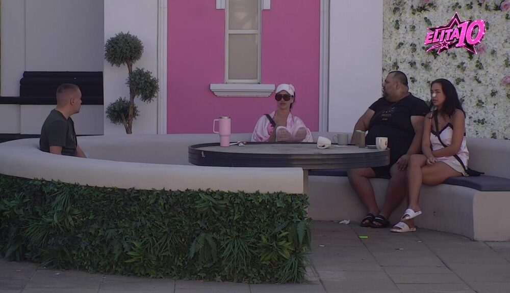 NAPETA ATMOSFERA U ELITI: Poršelina prokomentarisala naglu promenu kod Aleksandre Jakšić, svi se pitaju šta se dešava (VIDEO) – nagla promena raspoloženja Aleksandre Jakšić
