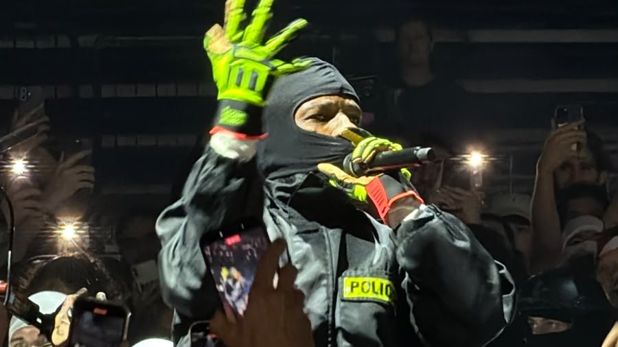 NEVIĐEN SPEKTAKL U ARENI: Asap Rocky priredio filmski ulazak iz helikoptera, publika ostala bez daha (FOTO) – Asap Rocky spektakl u Areni