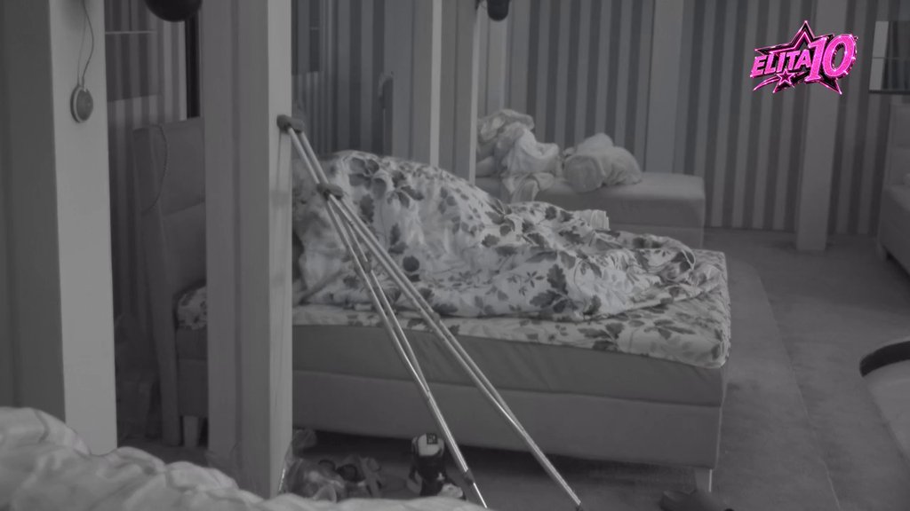 ERUPCIJA STRASTI U ODABRANIMA: Aneli i Car više ništa ne kriju, krevet pod pritiskom emocija (VIDEO)