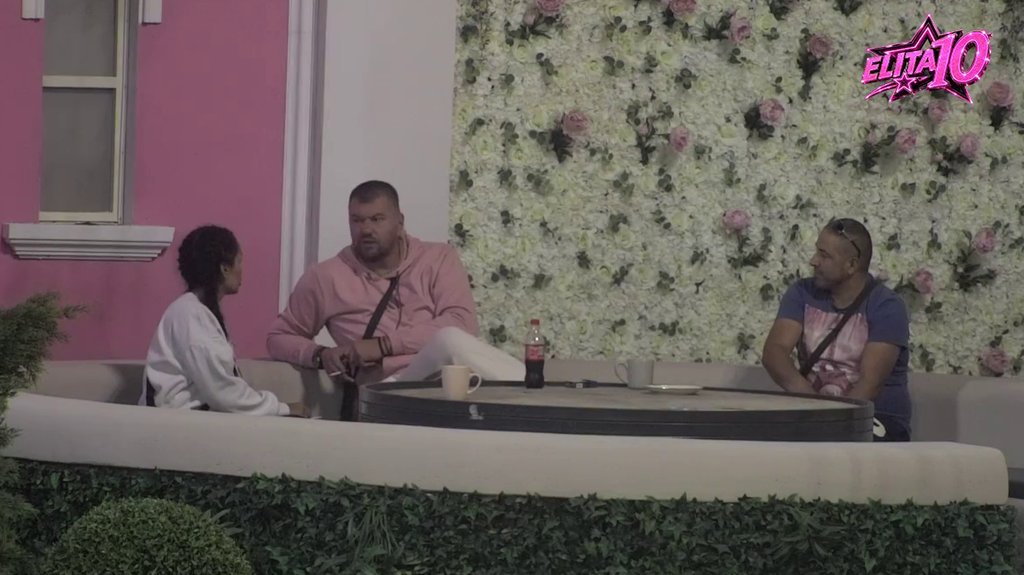 PLJUŠTE PROZIVKE U ELITI: Janjuš i Sandra se ponovo sukobili, njihove reči podigle tenziju u Beloj kući (VIDEO)
