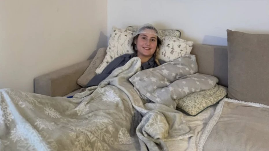 PREOKRET U ŽIVOTU MONE HALAR: Poznatoj influenserki amputirana stopala, oglasila se iz bolnice – ovo je njena nova stvarnost (FOTO) – Mona Halar amputacija