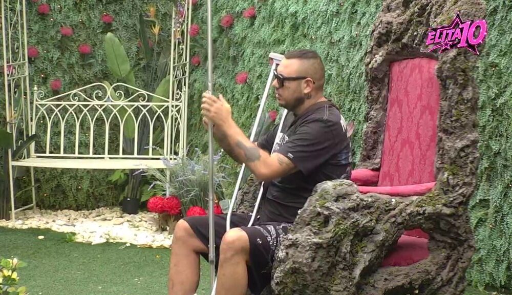RAJSKI VRT PONOVO U CENTRU PAŽNJE: Filip Car stigao kod Drveta mudrosti, publika nestrpljiva da čuje šta ima da kaže (FOTO) – Rajsko vrt u Eliti