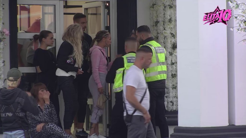 ŽESTOK OKRŠAJ U BELOJ KUĆI: Jovana Tomić Matora urlala na Biljanu Čavlin, obezbeđenje u pripravnosti (VIDEO) – napad u Beloj kući