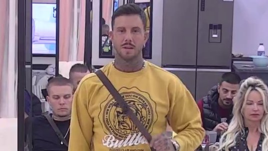 ĐUKIĆ OTKRIO ŠTA GA NAJVIŠE BOLI: Progovorio o vezi Aneli i Cara, pa uputio opasku na Carovo ponašanje (VIDEO) – odnos Aneli i Cara
