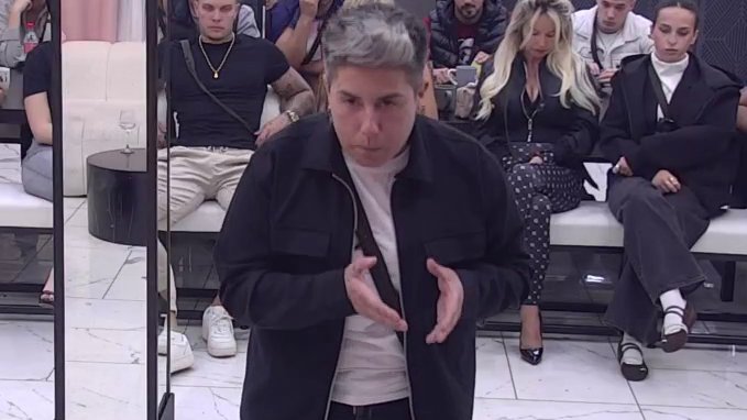 MATORA DEMOLIRALA ODNOS ANELI I CARA: Otvoreno progovorila o vezama u Eliti, a reakcije ne prestaju (VIDEO)