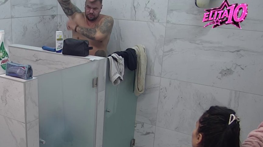 NE ODVAJAJU SE NI TRENUTKA: Sandra prati Janjuša i pod tušem, zadrugari u neverici (VIDEO) – Sandra i Janjuš
