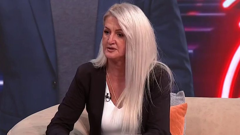 ŽESTOK SUKOB U SALONU LEPOTE: Majka Sanje Grujić otkrila šta se desilo sa Markom, pale su teške reči i psovke (VIDEO) – svađa u salonu lepote