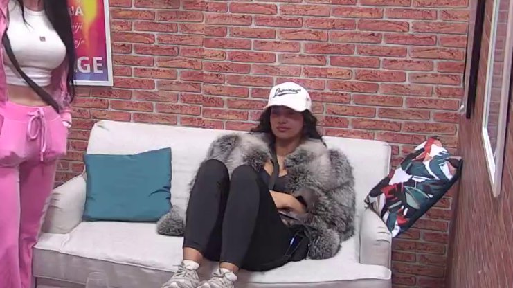 EMOCIJE PREPLAVILE ELITU: Laura Prgomet u suzama zbog komentara o kilaži, cimeri licitirali sa brojkama (VIDEO)
