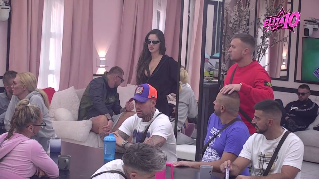 MUK U BELOJ KUĆI NAKON POKLONA: Stefan Karić i Anđela Đuričić otvoreno progovorili pred svima, fanovi u neverici šta su izjavili (VIDEO) – pokloni od fanova