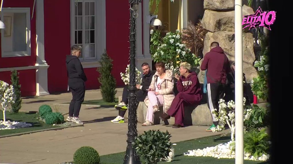 NEVERICA U BELOJ KUĆI: Anđela Đuričić odbila poklone podrške od Stefana Karića, zadrugari ne prestaju da komentarišu (VIDEO) – pokloni za Anđelu Đuričić
