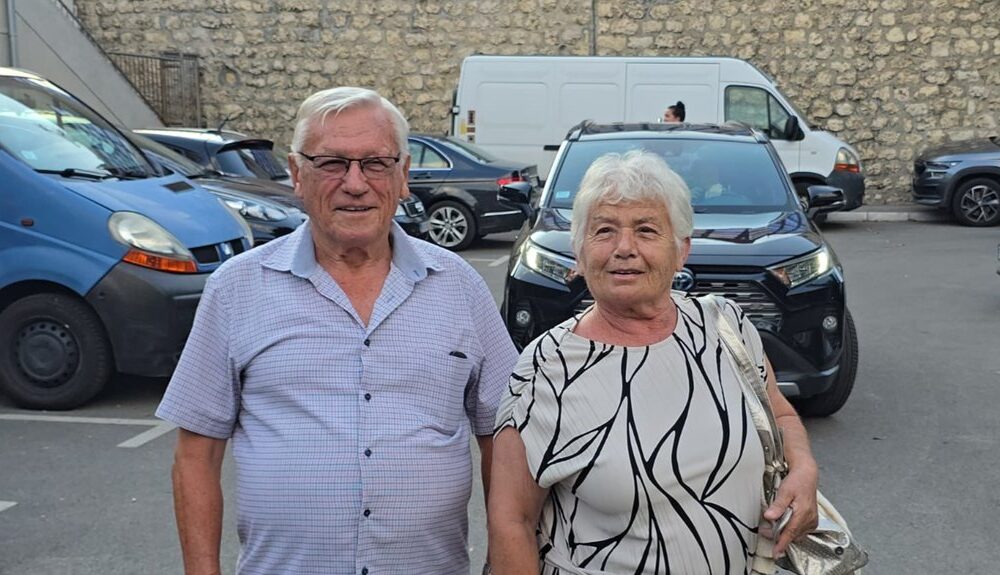 POZNATI PEVAČ UZDEŽE NA SVU DECU: Biljana i Zoran Radosavljević biraju mir izvan reflektora, a jedan detalj otkriva njihov pravi karakter (FOTO)