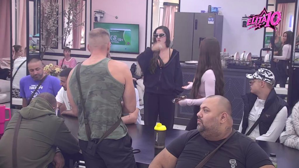 SUKOB U IGRA ISTINE: Slađana udarila na Anđelu, Mahir postavio pitanje koje je podiglo tenziju u Beloj kući (VIDEO) – Igra istine u Beloj kući