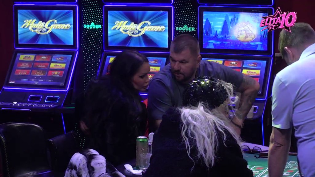 JANJUŠ NE PRESTAJE DA PECKA SANDRU: Rasprava zbog Mateje pokrenula sumnje, evo šta se desilo pred kamerama (VIDEO) – crv sumnje u Beloj kući