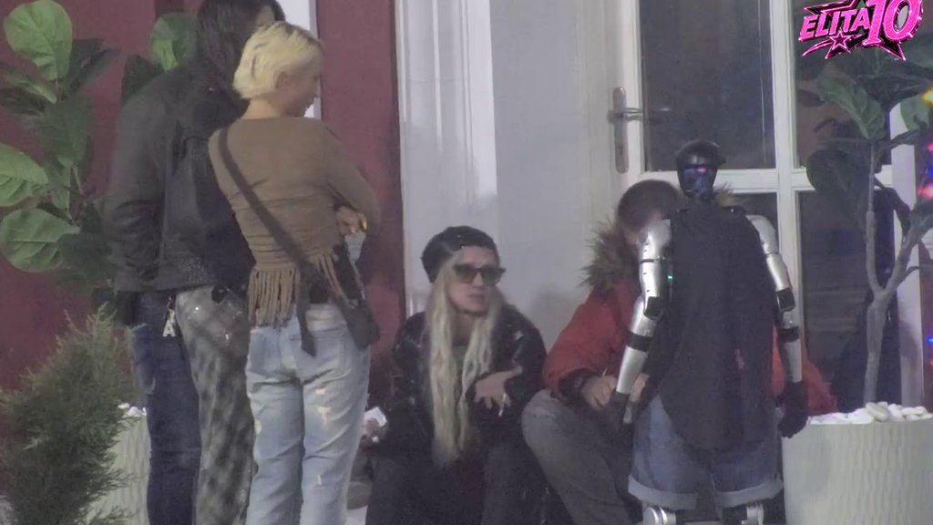 JANJUŠ OTVORIO SVE KARTE TOŠI: Sandra mu se zaklela da nije bila sa Matejom, drama u Beloj kući ne jenjava (VIDEO)