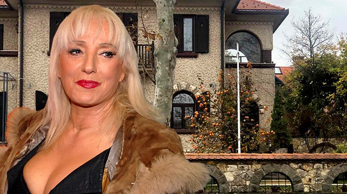 MASKA LUKSUZA PADA SA DEDINJA: Otkriveno ko zapravo živi u najskupljoj kući na estradi, ova folkerka krije raskoš o kojoj svi pričaju (FOTO) – najskuplja kuća na estradi