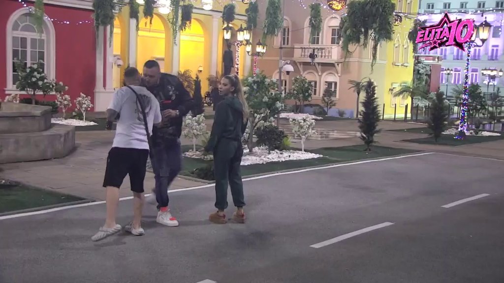 PAS I MAČKA U BELOJ KUĆI: Aneli otkrila šta joj je Car šapnuo, a on zamalo sve izneo pred svima (VIDEO)