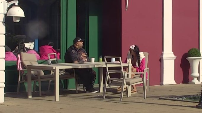 SUKOB MORALNIH KODEKSA U BELOJ KUĆI: Slađa Lazić na finjaka prozvala Lauru, a njena izjava izazvala pravu pometnju među zadrugarima (VIDEO)