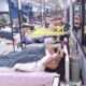 VELIKI ŠEF NEMA MILOST: Hitovi Bebi Dol odjekuju Elitom, a takmičari se bore sa mamurlukom i pravilima (VIDEO) – buđenje u Eliti