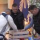 VELIKI ŠEF RAZMAZIO ODABRANE: Žurka u Beloj kući dobila poseban šmek zahvaljujući iznenađenju pred početak (VIDEO) – iznenađenje Velikog šefa u Beloj kući