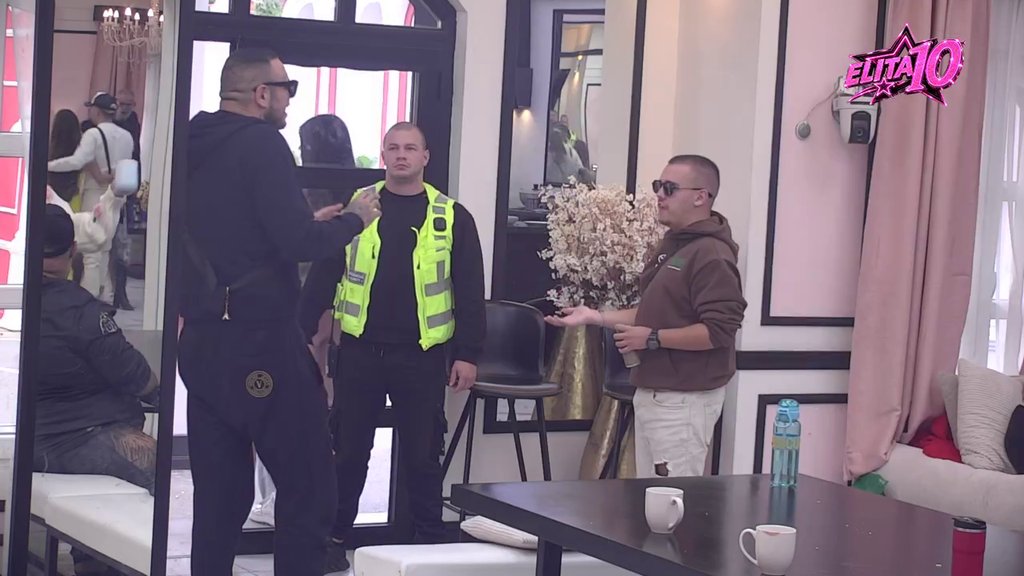 SUKOB CARA I DAČE NA VRHUNCU: Filip Car i Danilo Dača Virijević ne mogu da pronađu zajednički jezik, rasprava se zahuktava u Beloj kući (VIDEO) – sukob Car i Dača