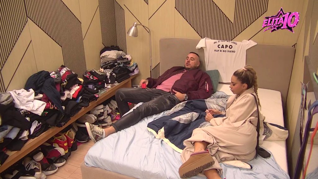 CAR OČITAO LEKCIJU U BELOJ KUĆI: Filip Car otvoreno progovorio Aneli o porodici i njihovom odnosu, tenzija raste među zadrugarima (VIDEO) – Filip Car i Aneli Ahmić