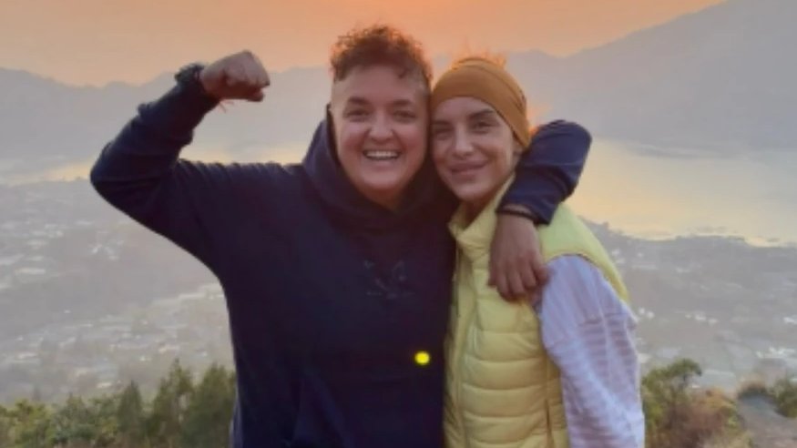 GRANICE PADAJU NA VRHU BATURA: Marija Šerifović i Jovana Pajić osvojile vulkan na Baliju, snimile momenat za pamćenje (FOTO) – vulkan Batur na Baliju