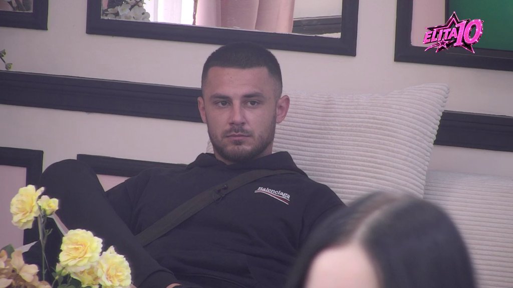 IZJAVA KOJA JE PODIGLA TENZIJU U ELITI: Sanja tvrdi da je Marko Stefanović i dalje zaljubljen u nju, reakcije učesnika ne prestaju (VIDEO) – Sanja Grujić Elita