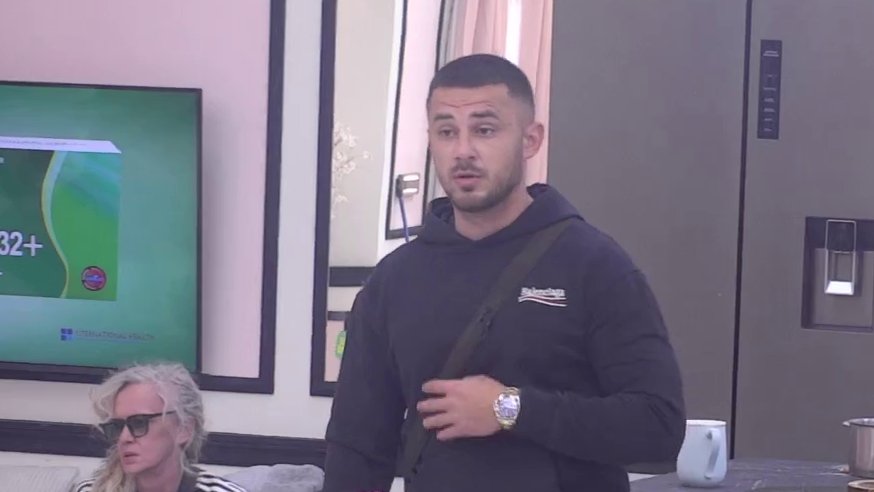 KARTE SU PADALE U ELITI: Marko Stefanović otvoreno priznao šta oseća prema Lauri, ali sve ostavlja pod pitanjem (VIDEO)