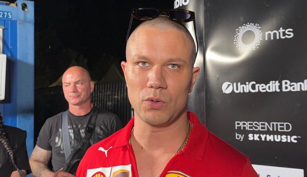 KONTRAST KAKAV SE RETKO VIĐA U SHOWBIZU: Rođeni brat Relje Popovića potpuno drugačiji od poznatog repera, evo kako izgleda (FOTO) – kontrast Relje Popovića i njegovog brata