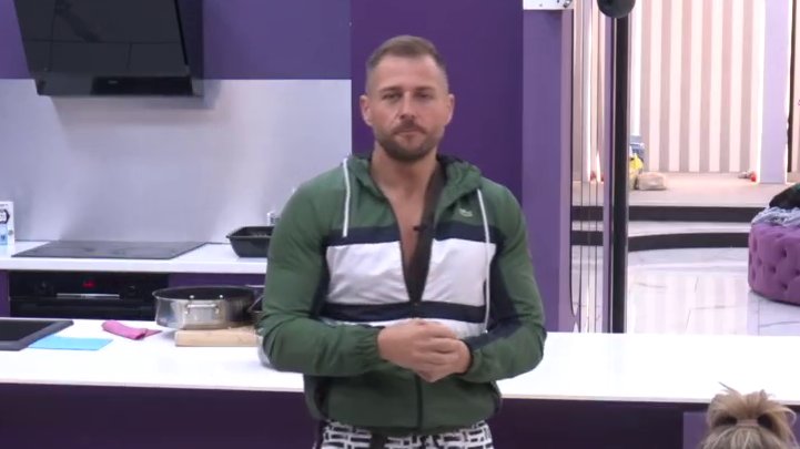 MASKE PADAJU TOKOM NOMINACIJA: Mahir Pjanić šalje poruke supruzi, a u kući sevaju optužbe i tenzije (VIDEO) – razvod Mahira Pjanića