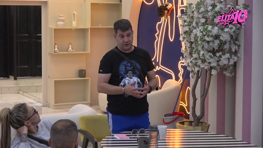 RASPLAMSALA SE SVAĐA U ELITI: Ivan Marinković otvoreno nominovao Leona, pale ozbiljne optužbe pred svima (VIDEO) – nominacije u Eliti uživo