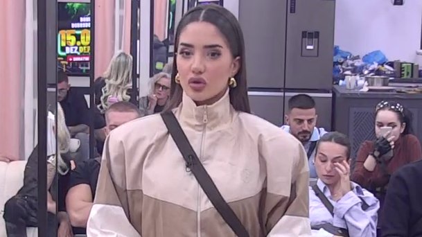 SUKOB ANĐELE I CARA ZAPALIO BELU KUĆU: Đuričićeva mu u emisiji poručila da je pao u njenim očima, zadrugari u šoku (VIDEO)