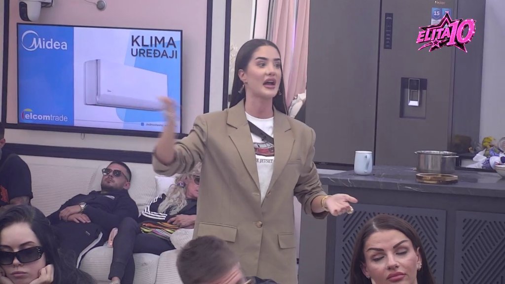 SUKOB PRIJATELJA U BELOJ KUĆI: Anđela Đuričić udarila na Filipa Cara, iznela šokantnu tvrdnju o poštovanju bivšeg pred svima (VIDEO)