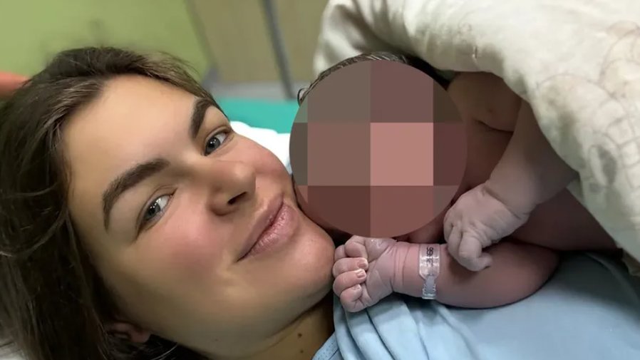 PRAVA PORODIČNA SREĆA U DOMU NINE BABIĆ: Bivša zadrugarka pokazala peto dete i rasplakala pratioce – svi gledaju u jedan detalj (FOTO) – Nina Babić peto dete